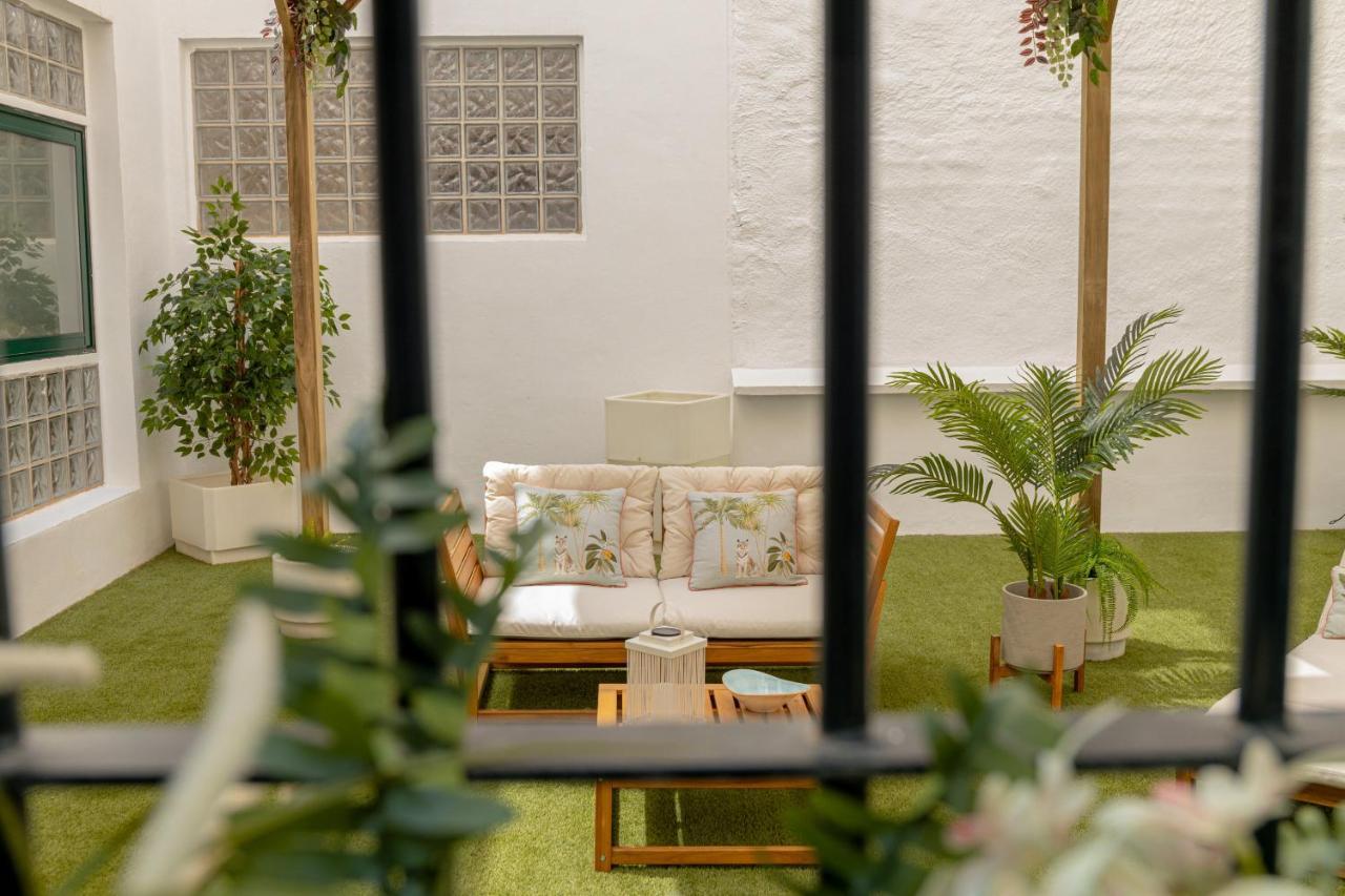 C30 Deluxe Studio With Terrace Into Cathedral Square Daire Málaga Dış mekan fotoğraf
