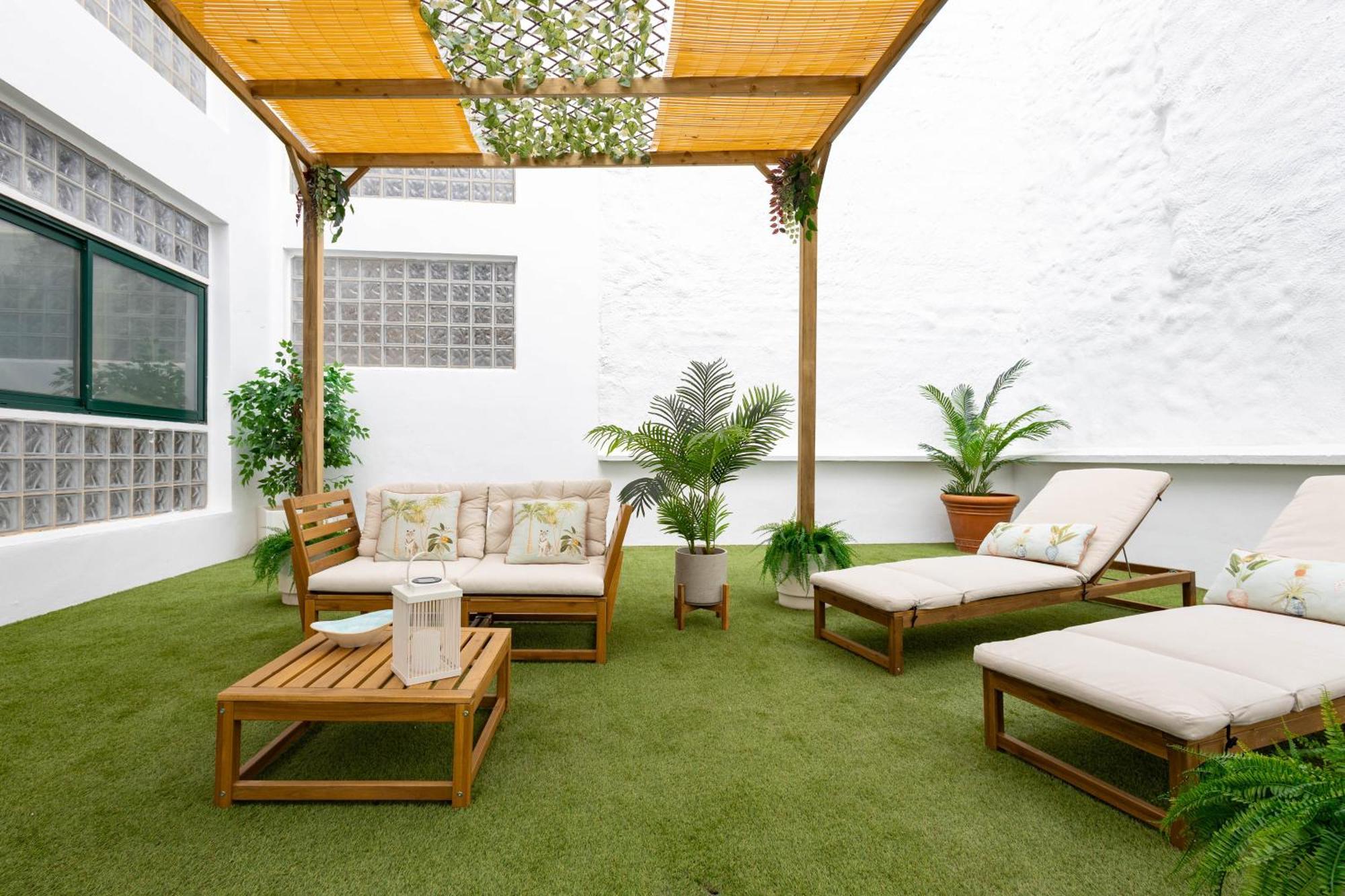 C30 Deluxe Studio With Terrace Into Cathedral Square Daire Málaga Dış mekan fotoğraf