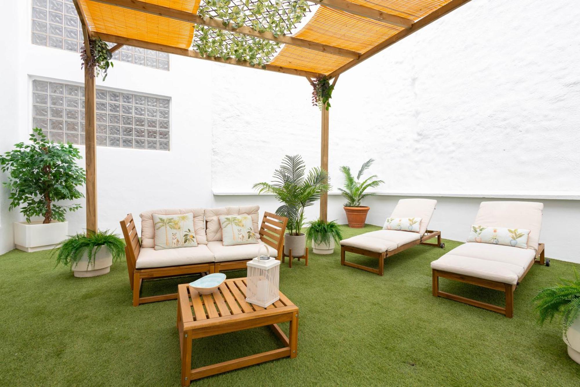 C30 Deluxe Studio With Terrace Into Cathedral Square Daire Málaga Dış mekan fotoğraf
