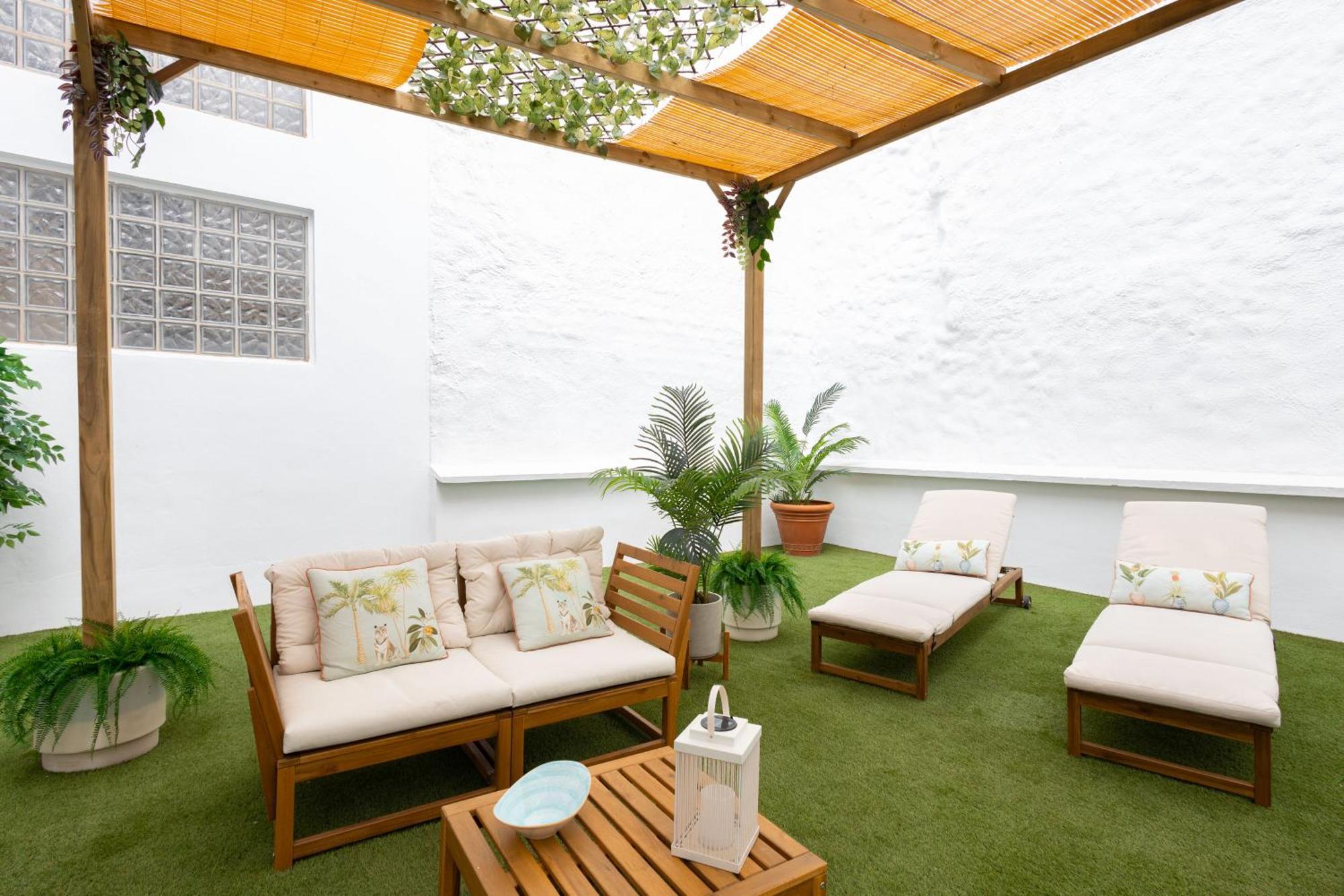 C30 Deluxe Studio With Terrace Into Cathedral Square Daire Málaga Dış mekan fotoğraf