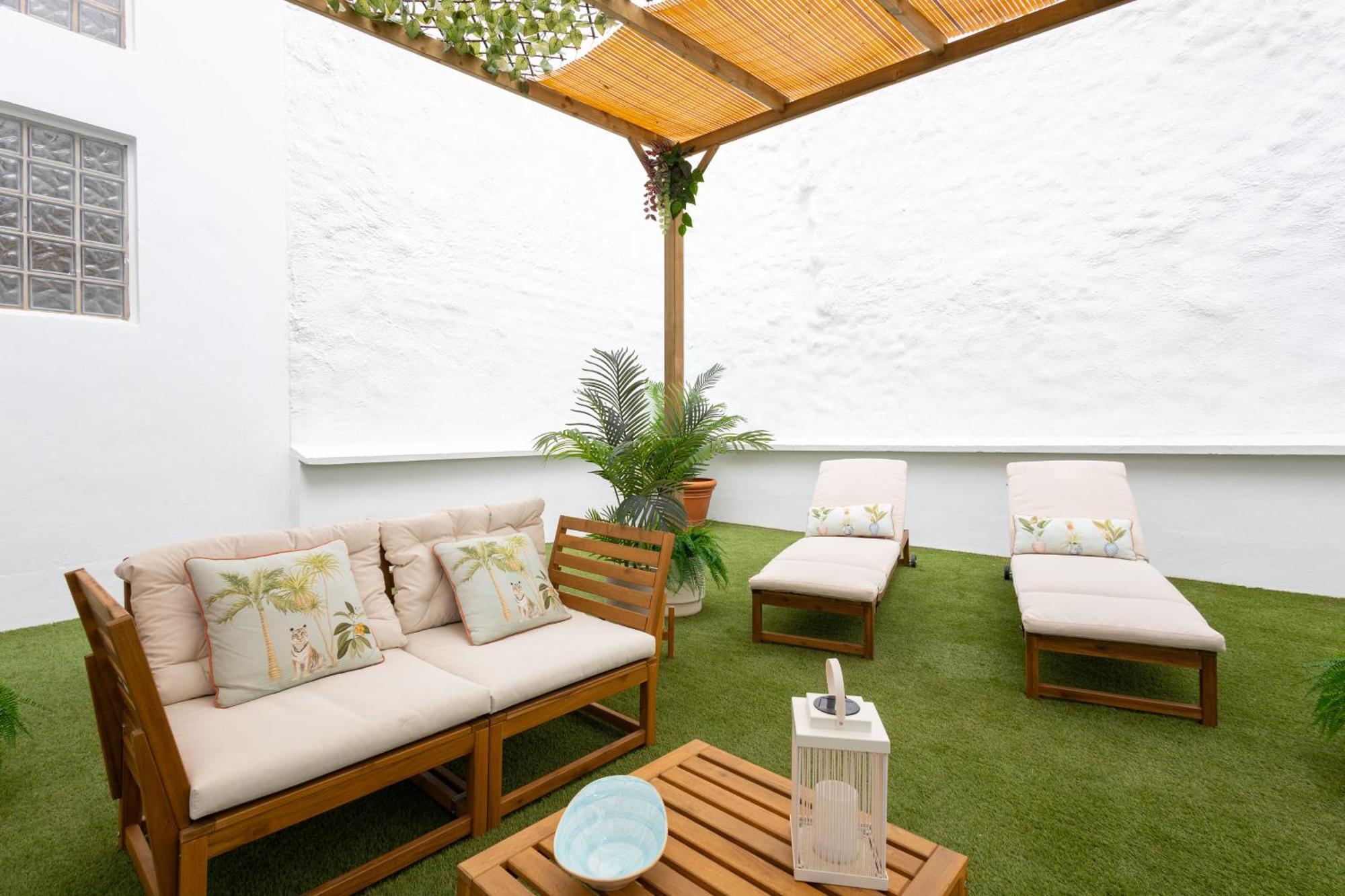 C30 Deluxe Studio With Terrace Into Cathedral Square Daire Málaga Dış mekan fotoğraf